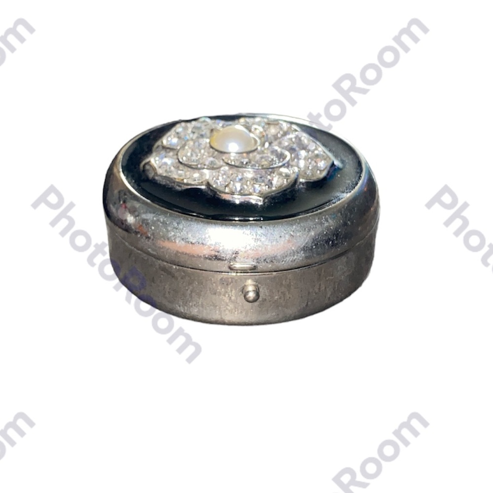 Pill box - Picture 2 of 3